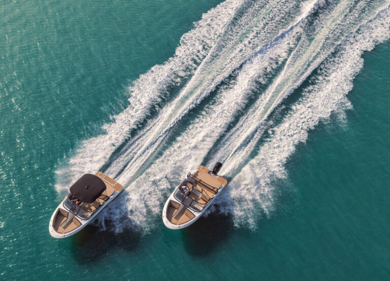 Sea Ray boats can accommodate your boating dreams with the perfect boat for you..