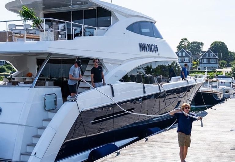 We are ready to help you out with our expert dock hands.